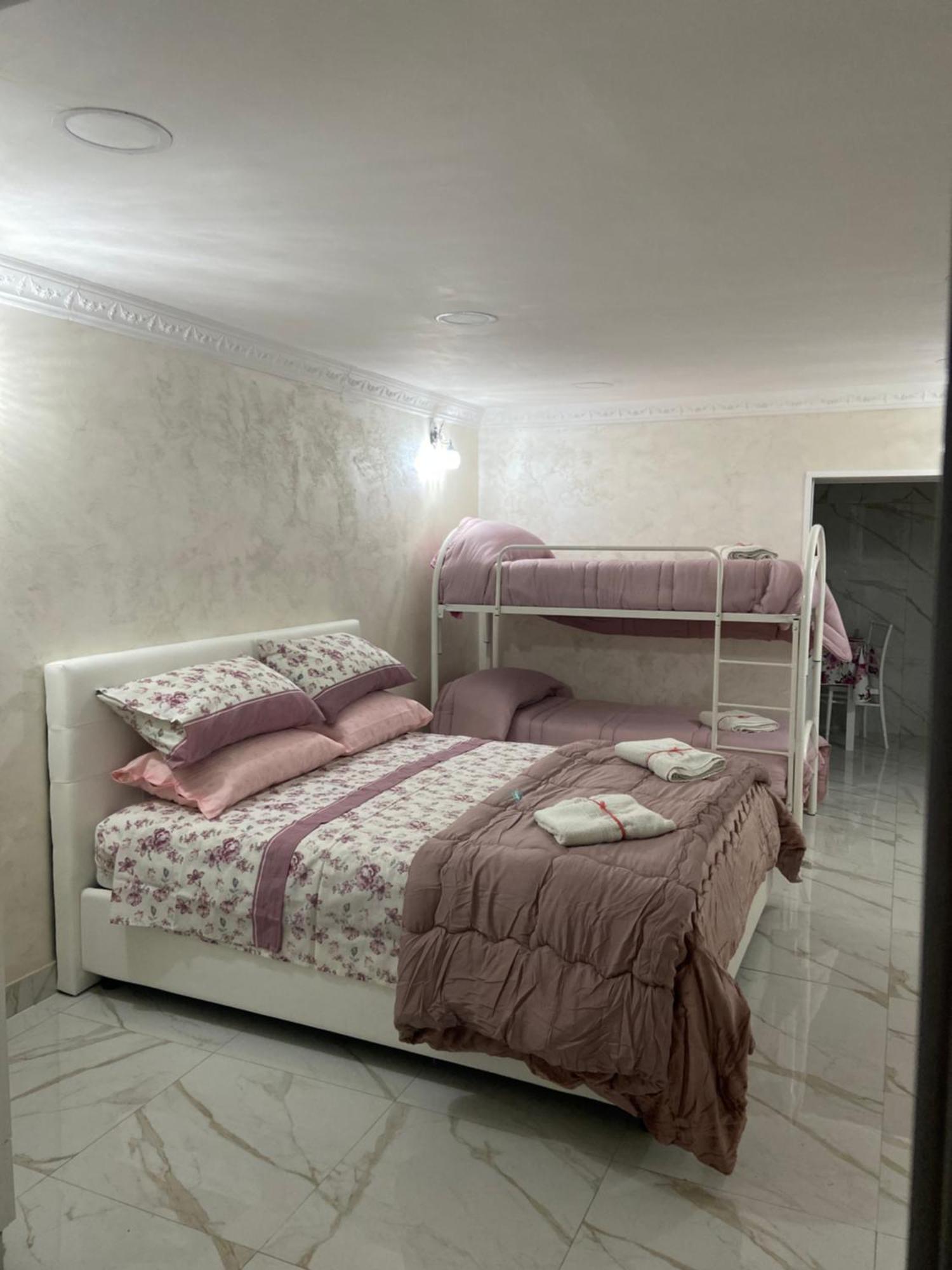 Blessing House Apartment Napoli Exterior foto